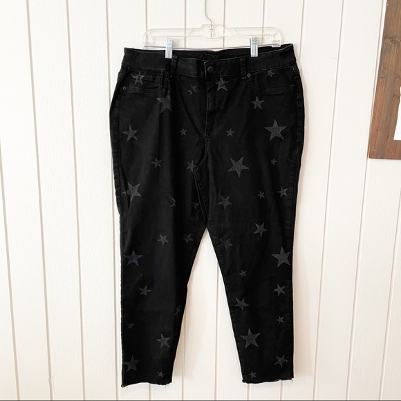 Maurices Black Star Print High-Rise Jeans - Picture 2 of 9